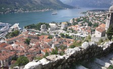 Overzicht van de stad Kotor in Montenegro.